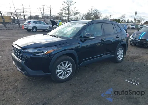 2022 Toyota Corolla Cross Le из США, поврежденный, VIN 7MUBAABG6NV016400